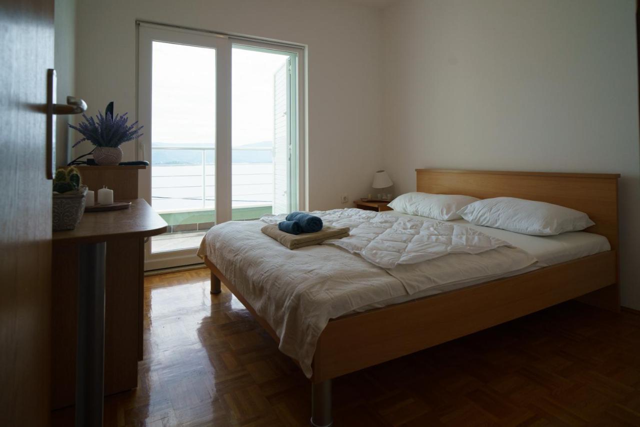 Apartment “Bel Ponte” Комарна Экстерьер фото